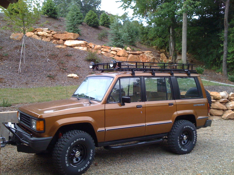 Illustration for article titled 1980s SUVs: The Missing Link.